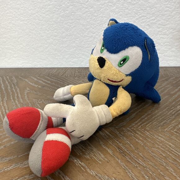 2018 Sonic The Hedgehog Sonic Pointing Finger Tomy 8 Inch Plush Extremely Rare - Picture 1 of 9